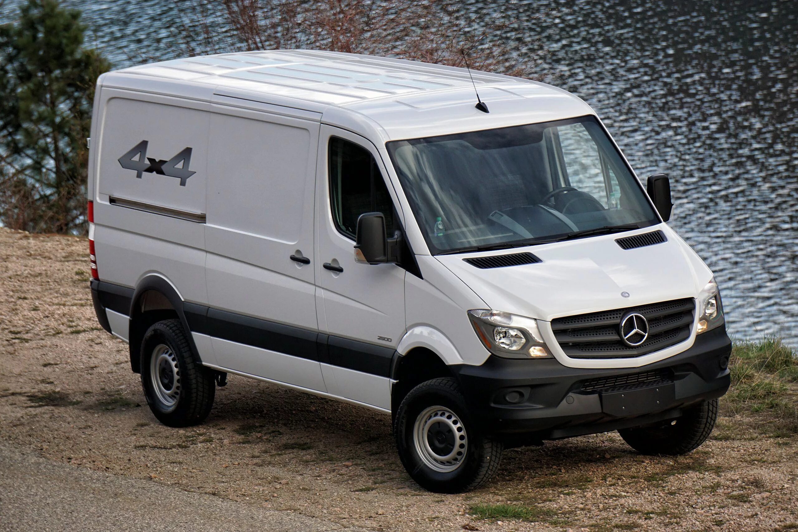 Мерседес спринтер 4. Mercedes-Benz Sprinter 4x4. Мерседес Спринтер 4х4 фургон. Mercedes Sprinter van 4x4. Mercedes Sprinter 4 4.