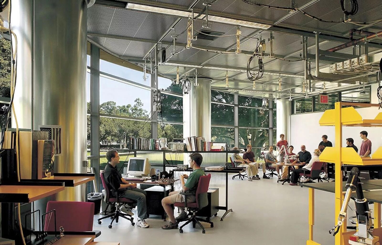 The academic year usa. Turn bank. Cg master academy - illustration for animation. Молодой преподаватель. Диджитализация минусы.