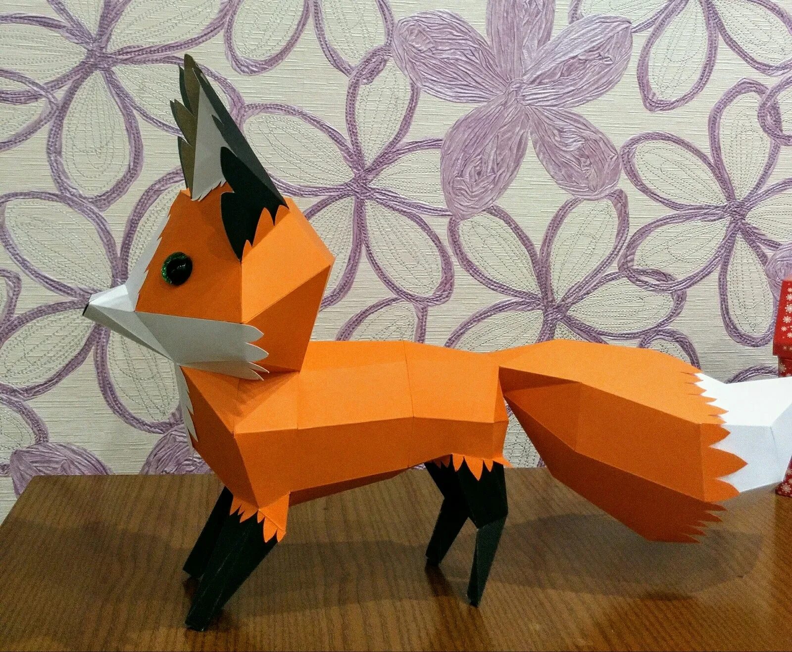 Making fox. Паперкрафт лиса. Лиса из картона. Лисичка из картона. Лиса из картона объемная.