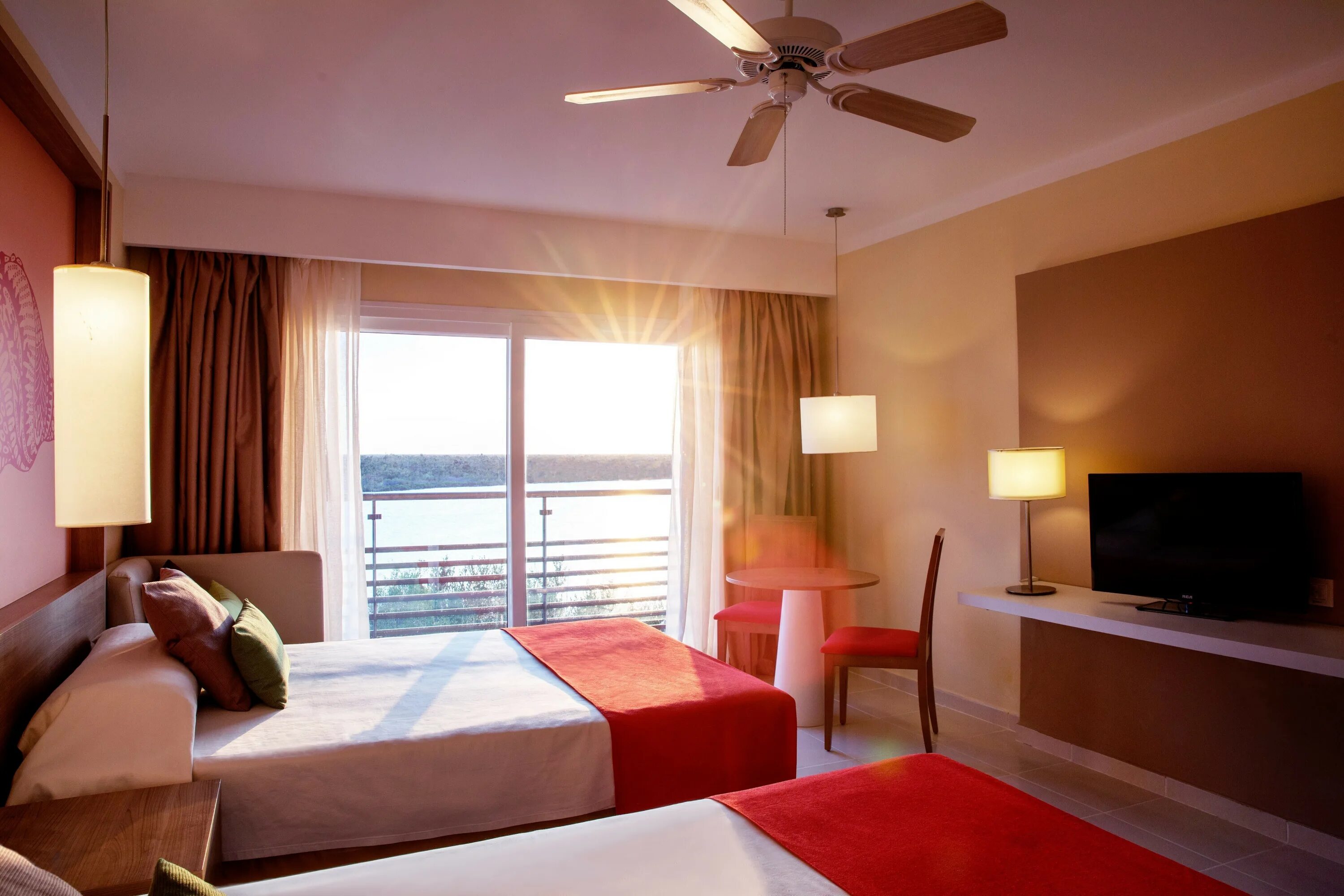 Pullman cayo. Пульман кайо коко. pullman cayo coco 5. куба кайо коко pullman. кайо коко тур анекс.