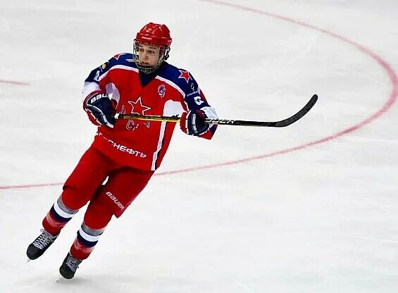 Кристапс порзингис баскетболист. Тяжёлый форвард самый лучший. Villarreal celtic 2003-04. Форум форварда. Форум форварда.