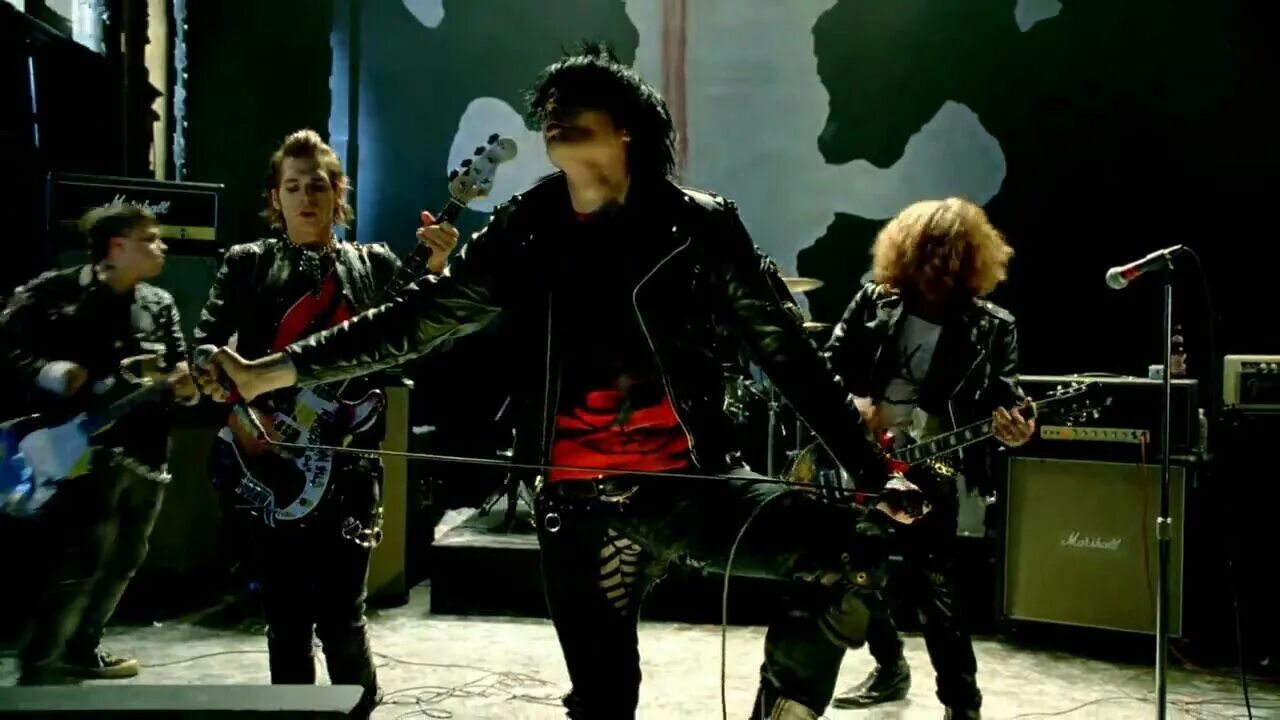 Desolation row. Desolation row my chemical romance. mcr desolation row. майки уэй desolation row.