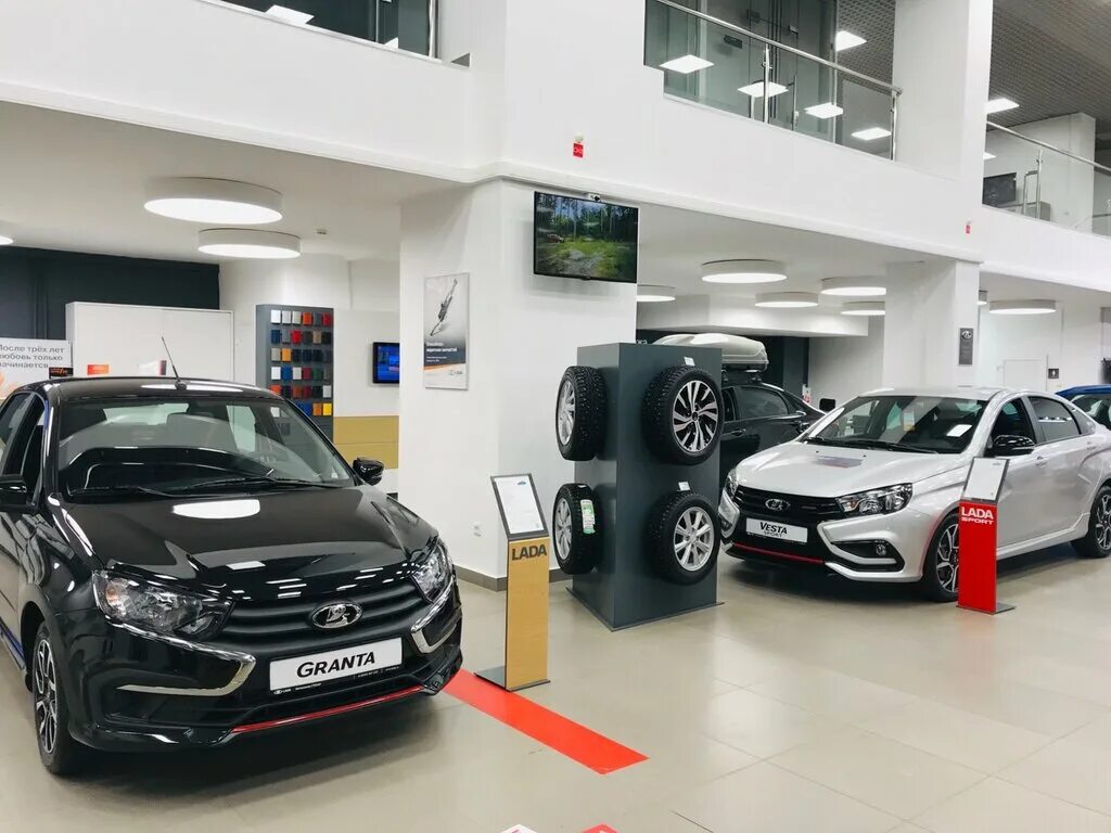 лада на производственной киров. гусар киров автосалон. фото из автосалонов с ценами. лада киров автосалон. автосалон с пробегом.