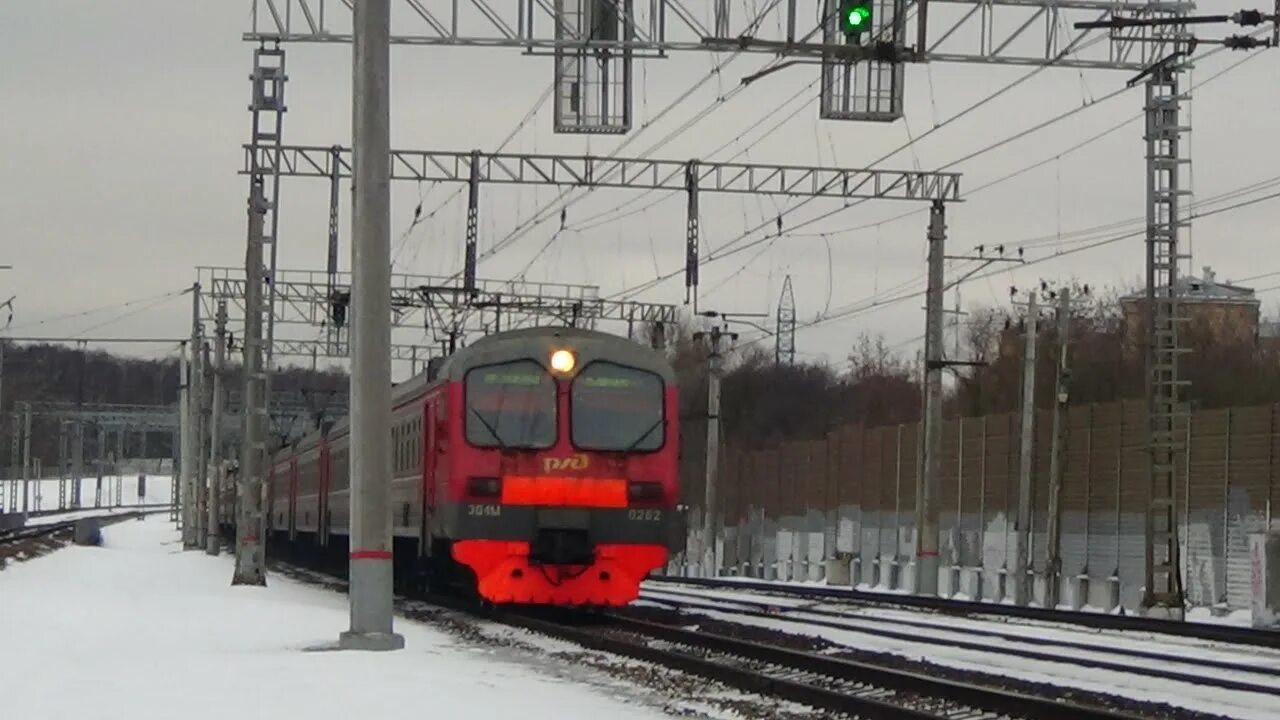 Электрички пушкино тайнинская. Электропоезд. Электричка Москва. Пушкинская электричка. Москва Пушкино экспресс.