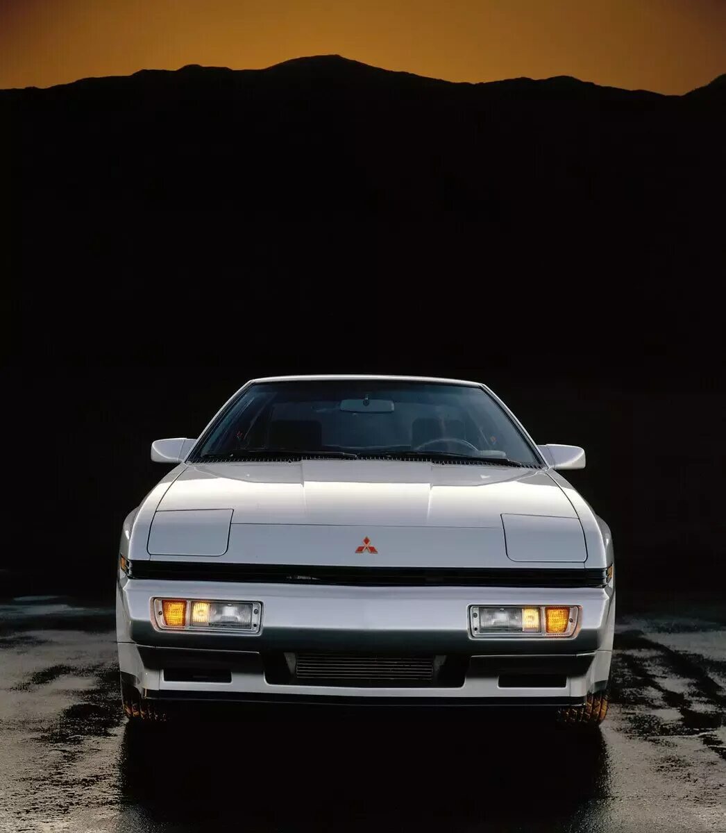 Mitsubishi Starion 1986. Mitsubishi Starion esi-r. Mitsubishi Starion 1982. Mitsubishi Starion (1986 г.в).