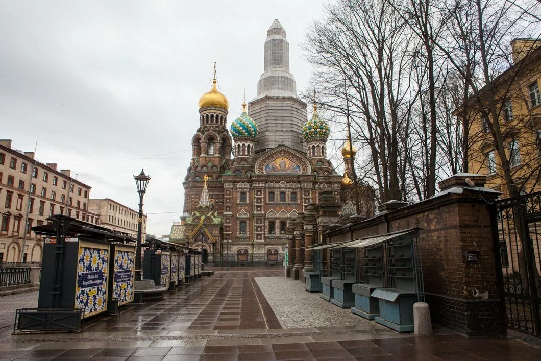 Спас на крови сколько лет. Храм Спаса-на-крови Санкт-Петербург. Храм на крови Питер. Храм Спаса-на-крови Санкт-Петербург Архитектор. Санкт-Петербург храм Спаса на крови улица.