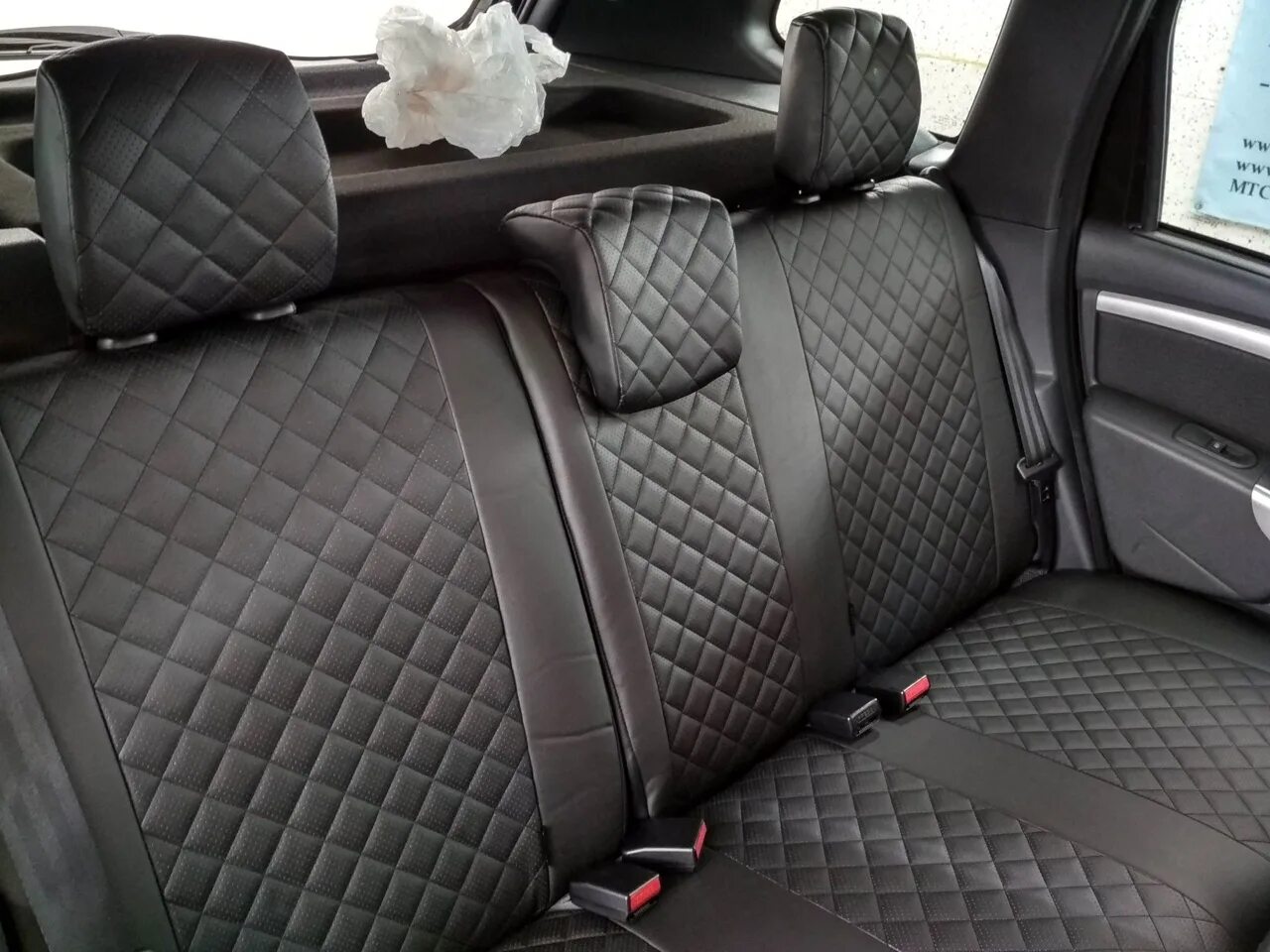 Автогроссмейстер чехлы duster. Чехлы рено дастер экокожа. Чехлы рено дастер 2014 года. Экокожа рено дастер. Автомобильные чехлы на рено дастер 2014.