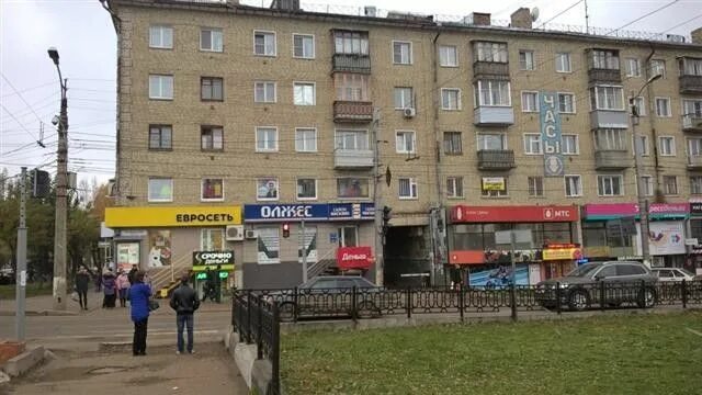 Октябрьский проспект 90 Киров. Октябрьский проспект 70 Киров. Г. Киров, Октябрьский проспект, д. 90. Октябрьский проспект 72 Киров.