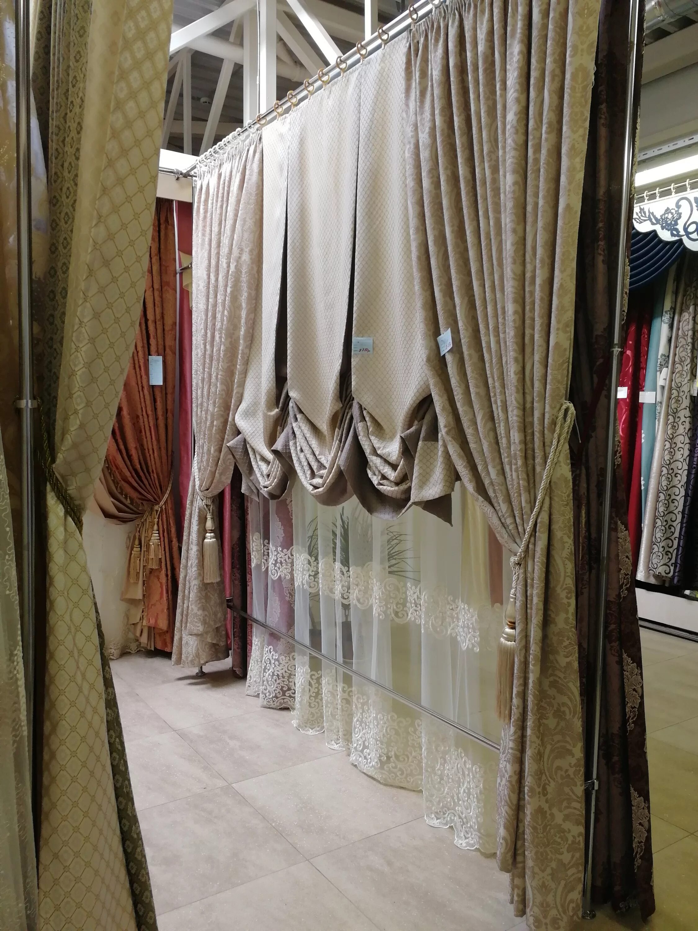 шторы набережные. деко шторы набережные челны логотип. портьерный салон в набережных челнах. салон штор в ишимбае. магазин штор.