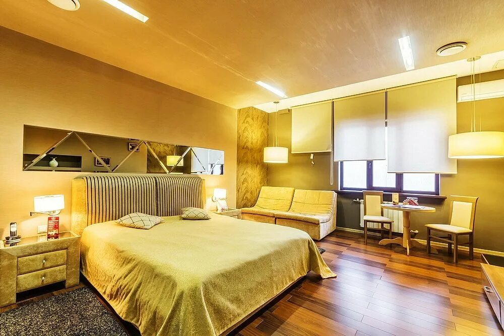 Все для отеля. Номер отеля. Портьера для отелей. Все для отеля. Полотенца на постели.