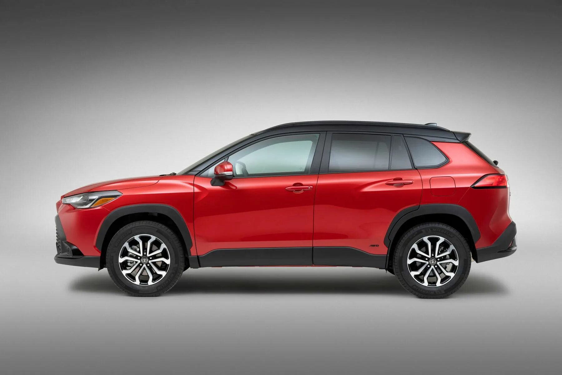Toyota corolla cross xle. Тойота королла кросс отзывы владельцев. Toyota cross. Toyota corolla cross xle. Тойота королла кросс 2022 фото.