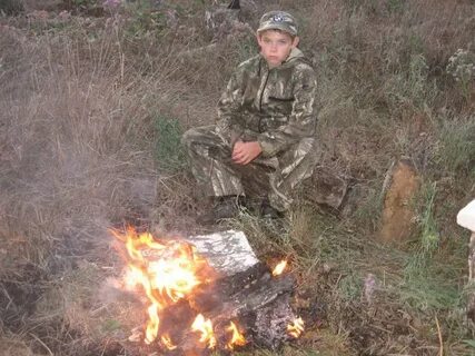 Только что покинувший свой костер охотник