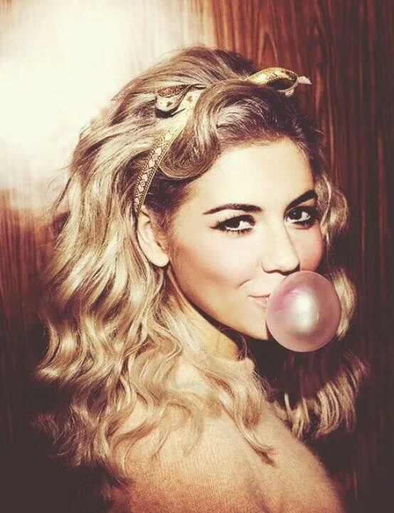 :marina — bubble. Marina and the diamonds. Marina bubblegum beach. Электра харт. Marina & the diamonds - bubblegum bitch (arvfz remix).