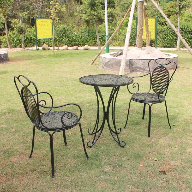 Столы и стулья для кухни. Стол садовый лотос протект ковка. Кованые столы и стулья. Стол из металла и дерева. Металлический стол стулья.