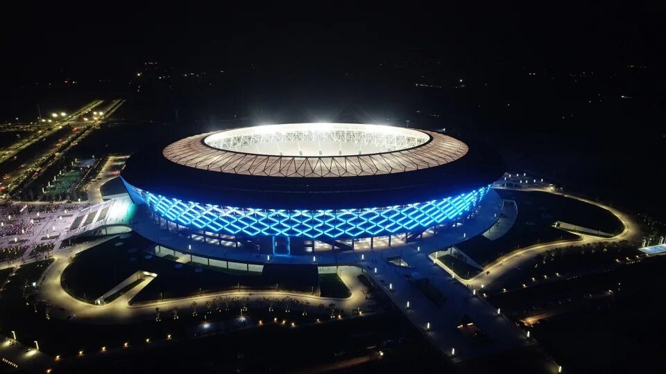 Стадионы китая. Dalian Stadium. «Dalian» стадион в Китае. Dalian Sports Center Stadium. Стадион славы Метревели.