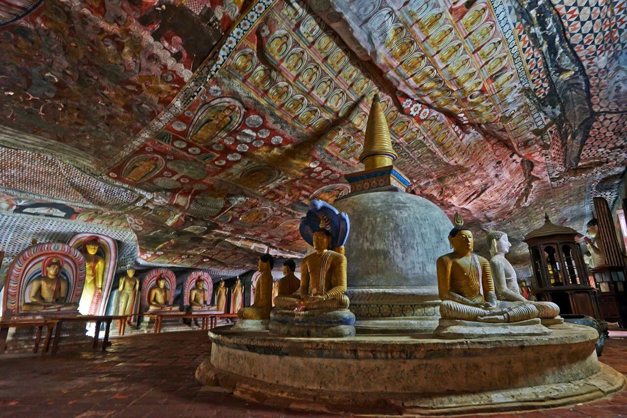 Храм дамбулла шри-ланка. Золотой храм дамбулла. Золотой храм дамбулла. Золотой храм в шри-ланке. Золотой храм дамбулла в шри-ланке.