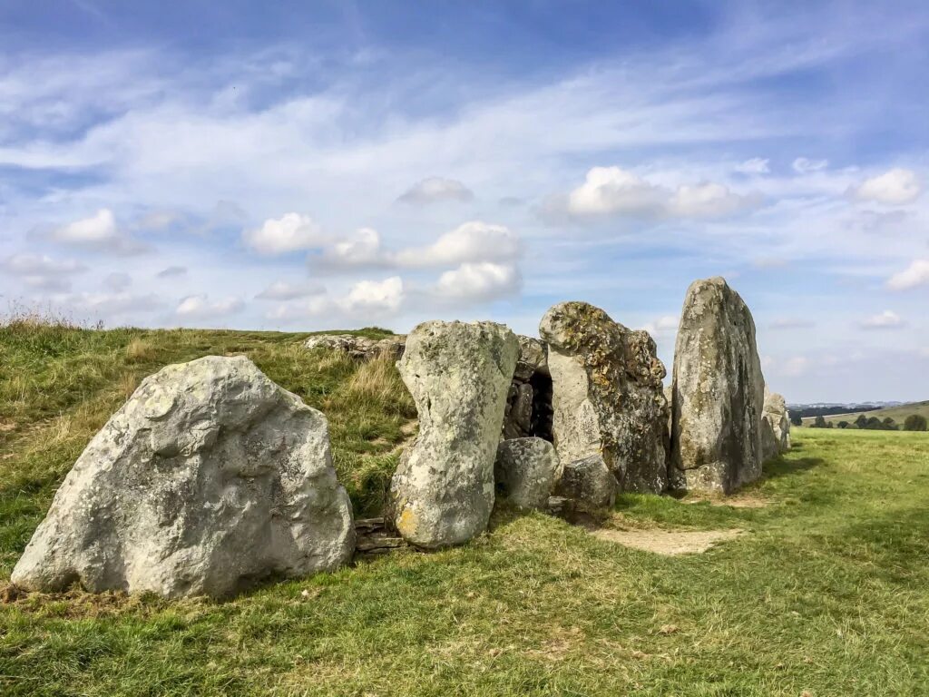 Prehistoric Britain. Stone Stand. Standing Stones. Где добывают камень в Британии.