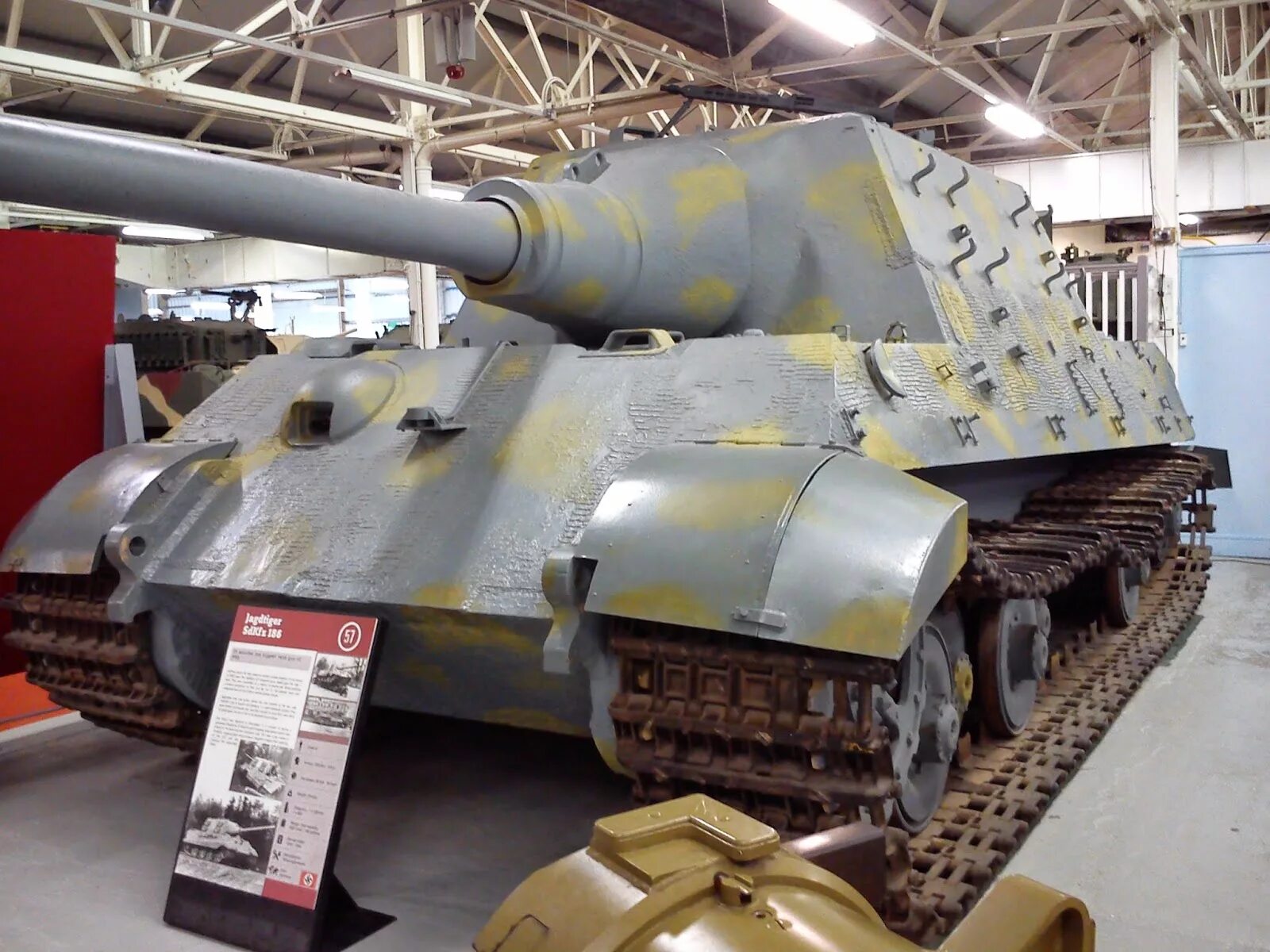 Ягдтигр тамия. Сау ягдтигр камуфляж. Ягдтигр в зимнем камуфляже. Ягдтигр 2 крокодил. Ягдтигр с ходовой порше.