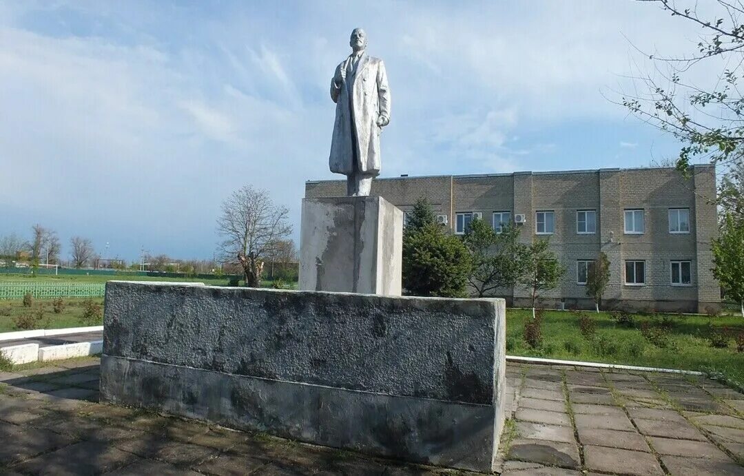 Село Новоселицкое Ставропольский край. Долиновка Ставропольский край. Скорбящая мать с. Долиновка Новоселицкий район. Село Долиновка Новоселицкий район. Погода долиновка ставропольский край