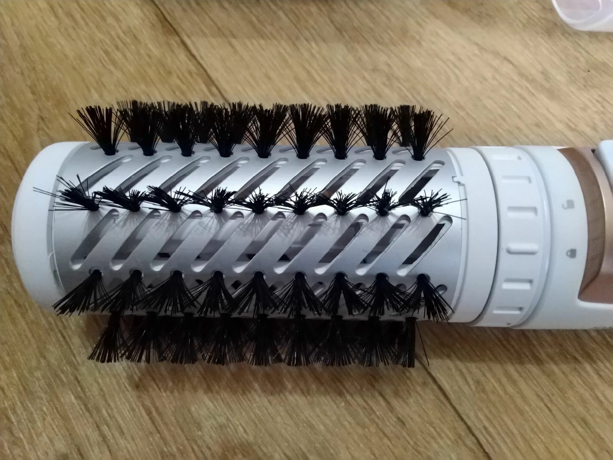 Фен щетка brush activ compact cf9520f0. Фен щетка ровента браш актив компакт cf9520f0. фен-щетка rowenta cf 9520. фен ровента браш актив компакт 9520. rowenta brush activ cf9520f0 фен-щетка для волос.