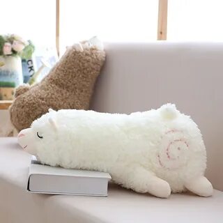 Мягкие игрушки лежащие