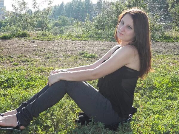 Ирина силаева нижневартовск. Ютуб ищу девушку. Девчонки хотят. Красотки мамбы. Алла махова невинномысск.