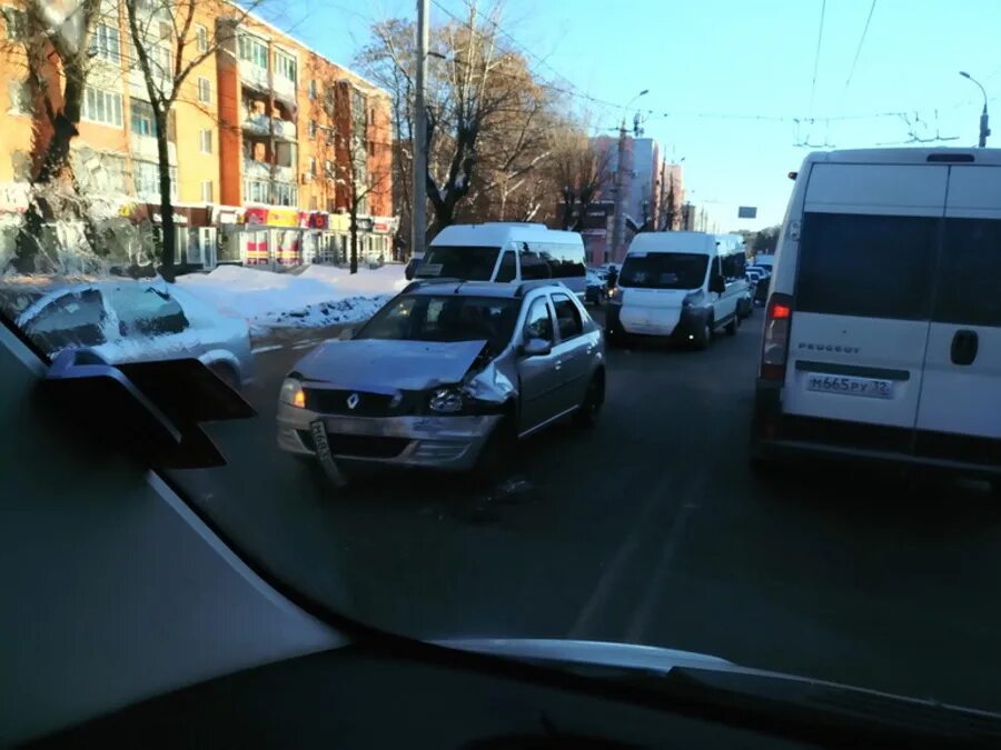 Брянские новости брянск происшествия. Типичный Брянск. Авария на Красноармейской сегодня Брянск. Дорожные камеры ул Красноармейская Брянск. Типичный Брянск новости.