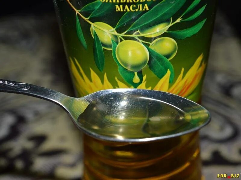 Оливковое масло сколько употреблять в день. Оливковое масло натощак. Оливковая масло в лечебных. Оливковое пмасло на тощах. Растительное масло натощак.