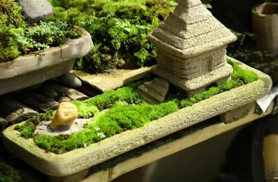 Японские камни купить. Японский сад камней в миниатюре. Японский сад дзен. Японский сад дзен настольный. Японский мини садик.