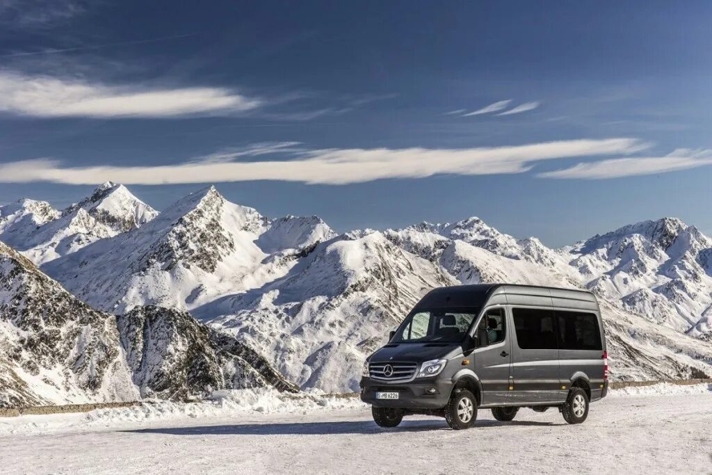 Mercedes-Benz Sprinter. Mercedes-Benz Sprinter 4x4. Мерседес Спринтер в горах. Спринтер Мерседес горный. Трансфер горный