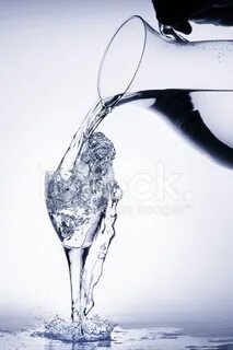Вода в сосуде 40
