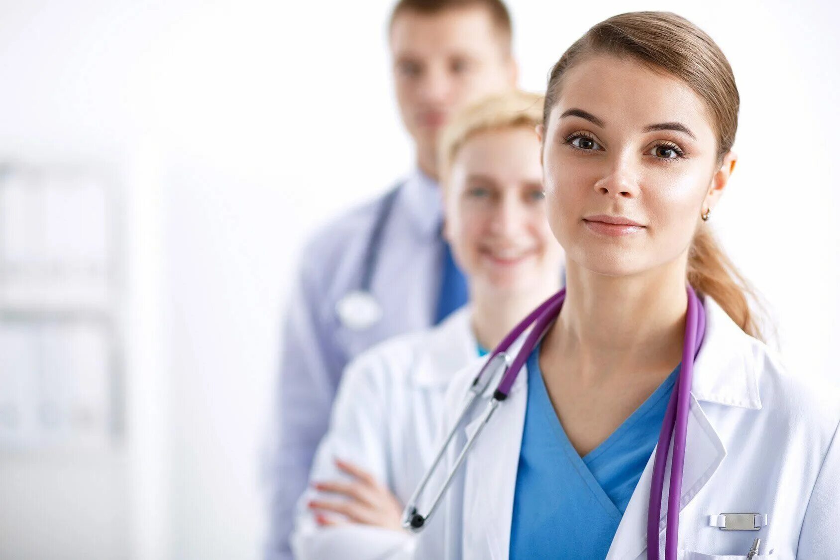 найти хорошего терапевта. эндокринолог. осмотр врача. медсестра. терапевт развитие it.