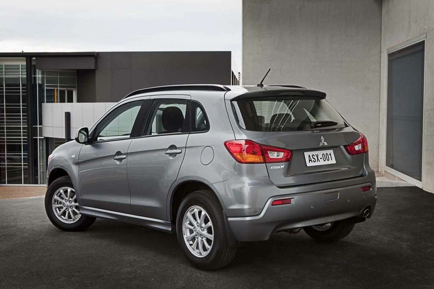 Mitsubishi asx 2010