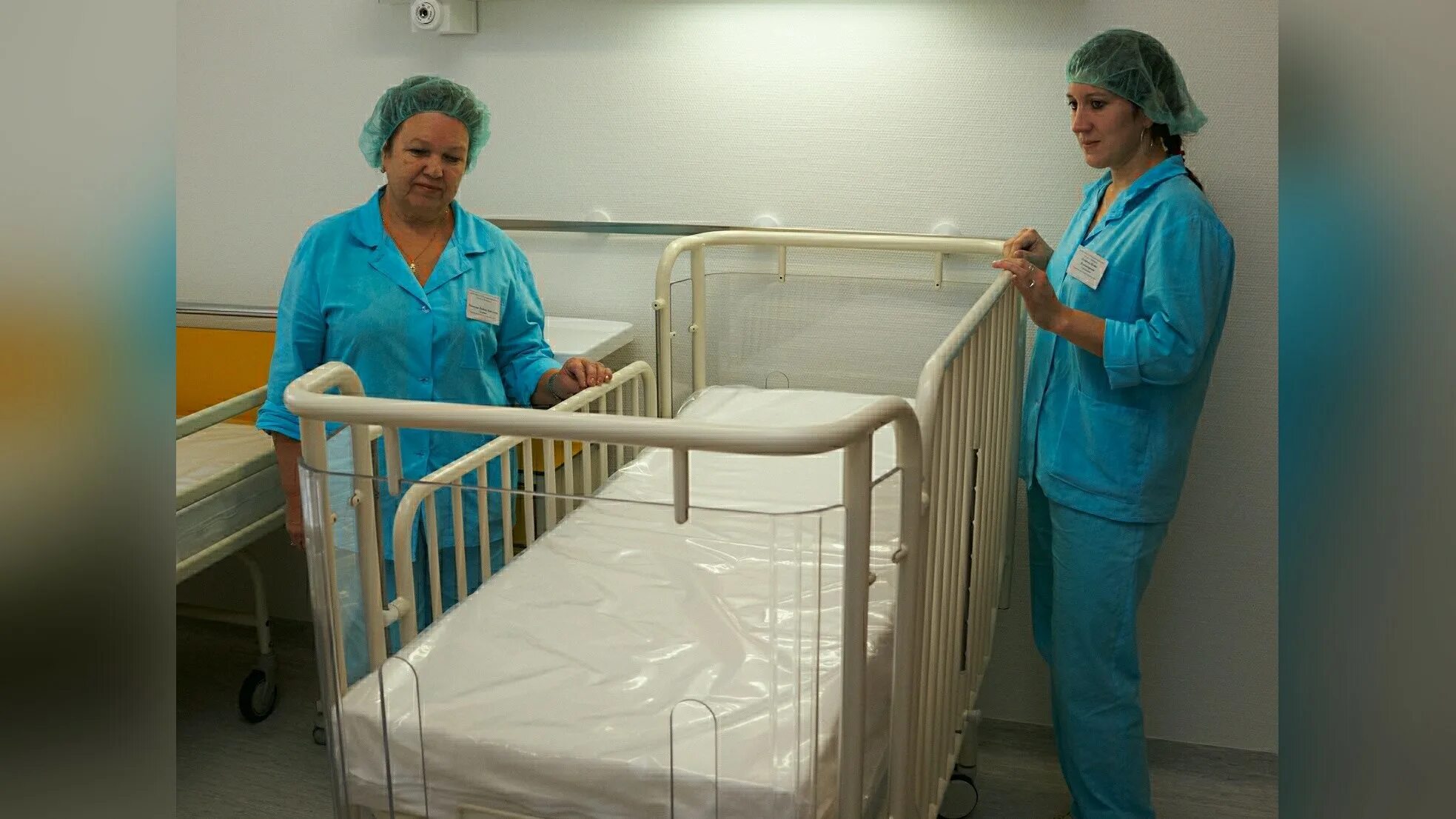 Детские инфекционные больницы вакансии. Детские инфекционные больницы вакансии. Инфекционная больница туапсе детская. Кровати в коридоре больницы. Детские инфекционные больницы вакансии.