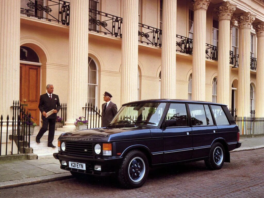 Рендж классик. Range rover classic tuning. range rover в лувре. рендж ровер в лувре фото. range rover в лувре фото.