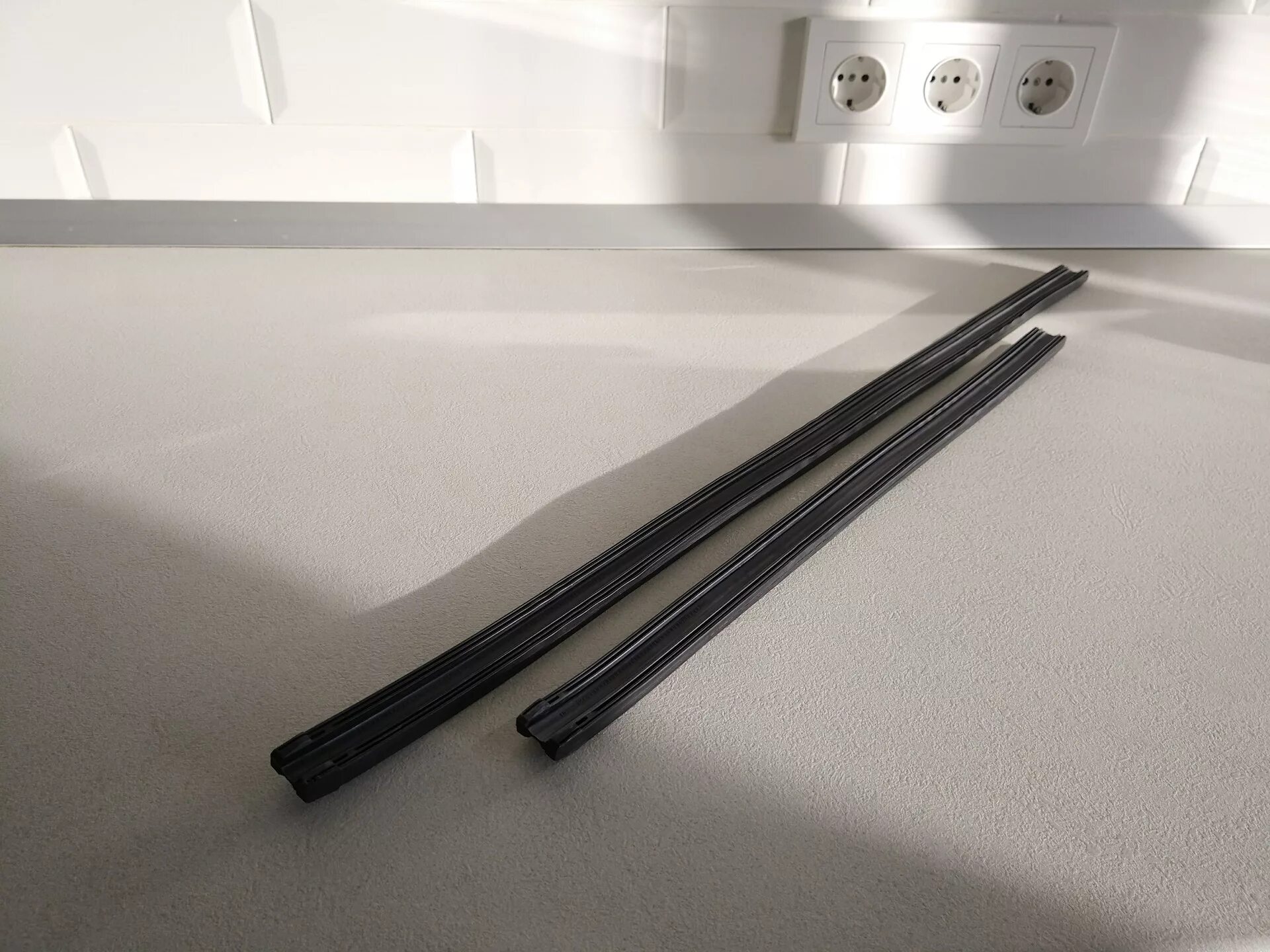 Оригинальные резинки стеклоочистителя. Резинки для бескаркасных дворников alca 650мм. Резинка стеклоочистителя 10мм. Оригинальные резинки стеклоочистителя. Оригинальные резинки стеклоочистителя.