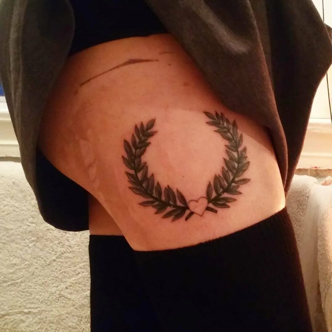 что означает тату венок