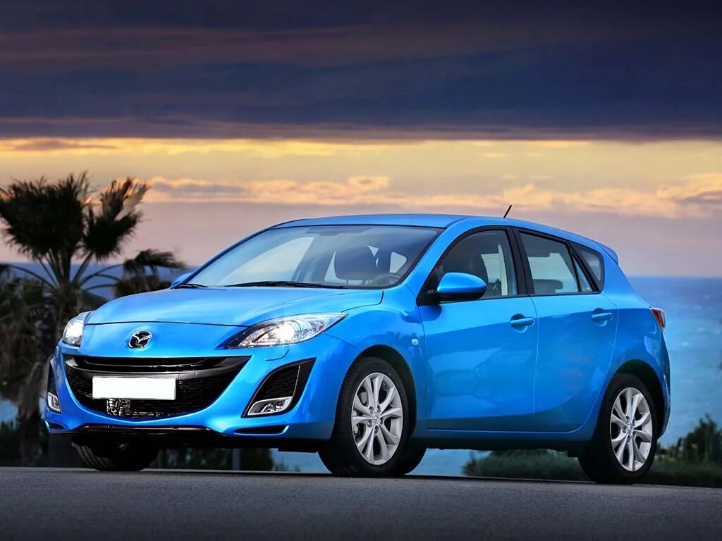 Www mazda ru. Мазда 3 2 поколение. Машина Mazda 3 хэтчбек. Мазда 3 BL. Мазда 3 2010.