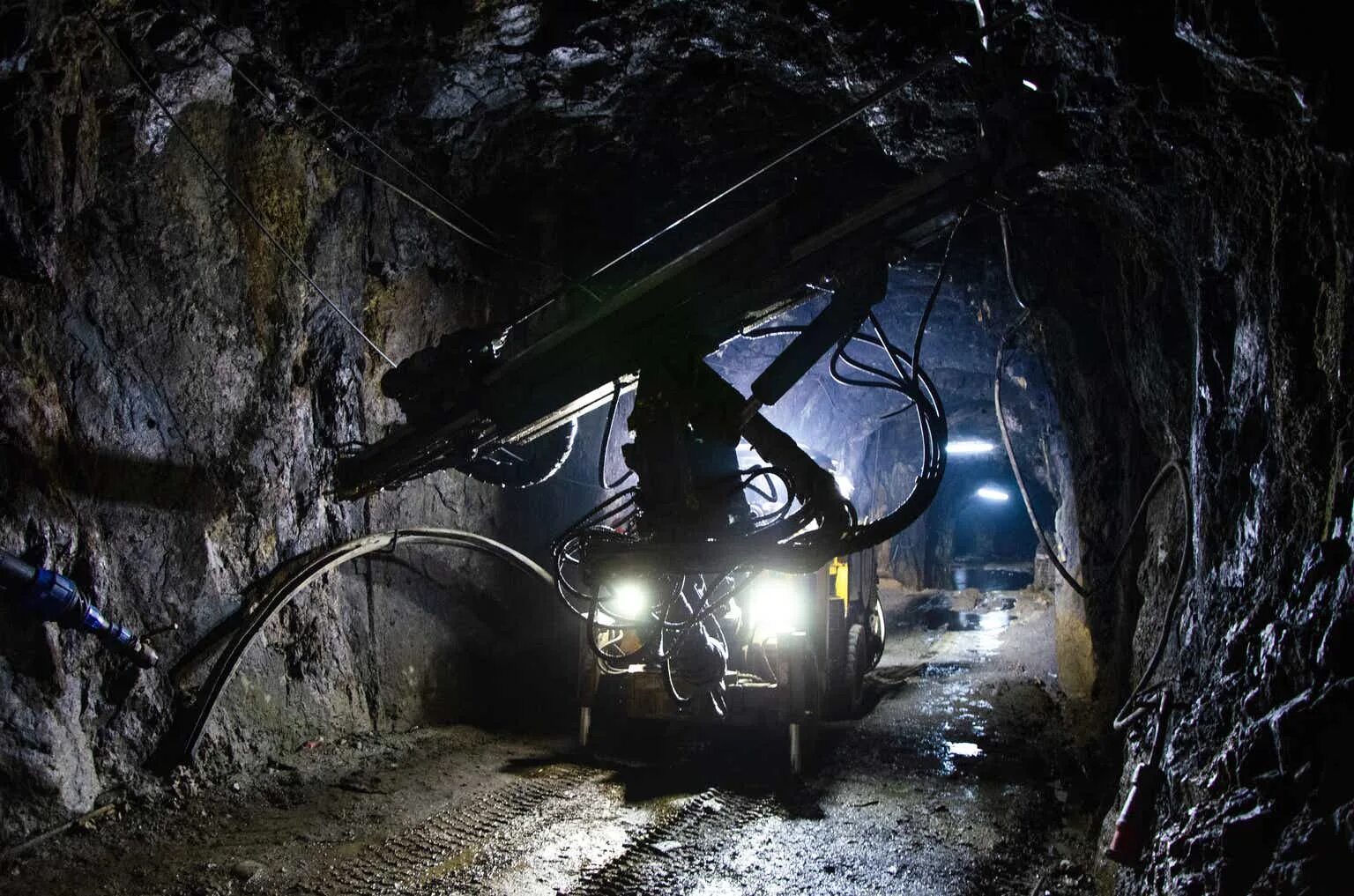 U mining