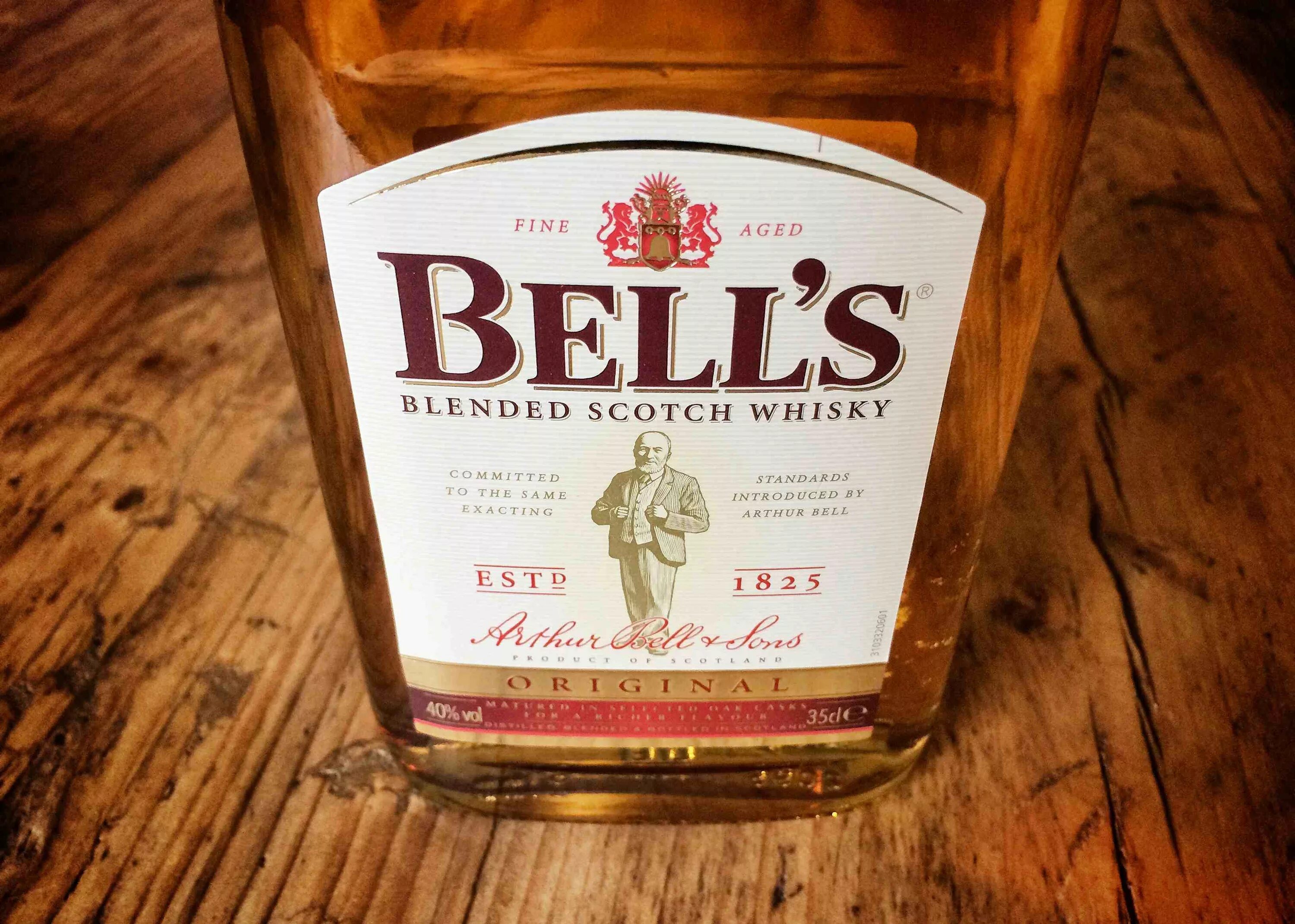 Bells Blended Scotch Whisky. Arthur Bell виски. Bell's Original Blended Scotch. Bells виски лого. Bells whisky