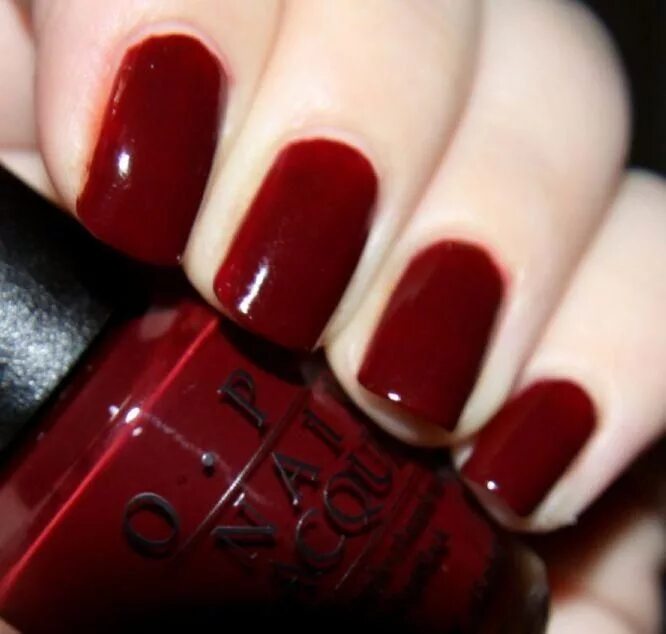 Dark Red Reverse Gradient Hearts Red ombre nails, Nail art ombre, Ombre nail des