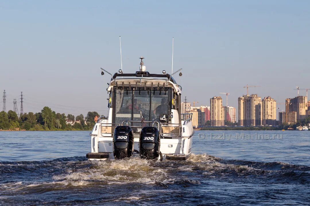 Grizzly 960 unimog. Катер гризли унимог. Катер гризли 960. Гризли 960 унимог. Катер гризли 960.