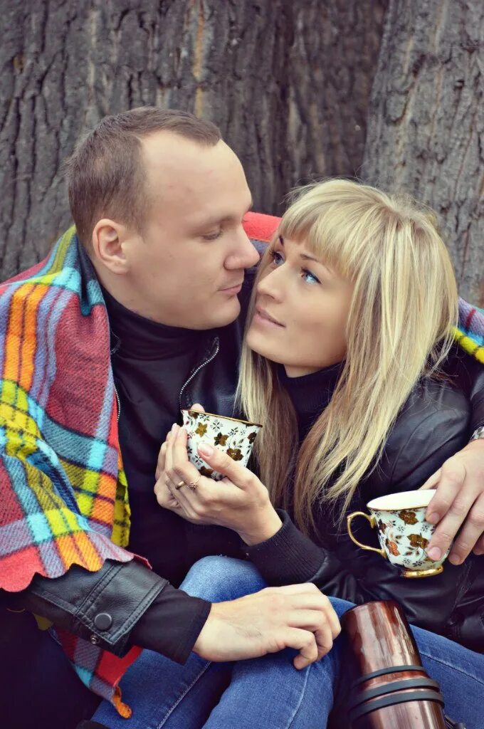 Песня а помнишь вечер а помнишь вечера. Комиссар а помнишь тот вечер и белый. Комиссар а помнишь тот вечер и белый. Песня про вечер текст. Ты помнишь вечер ты помнишь вечера.