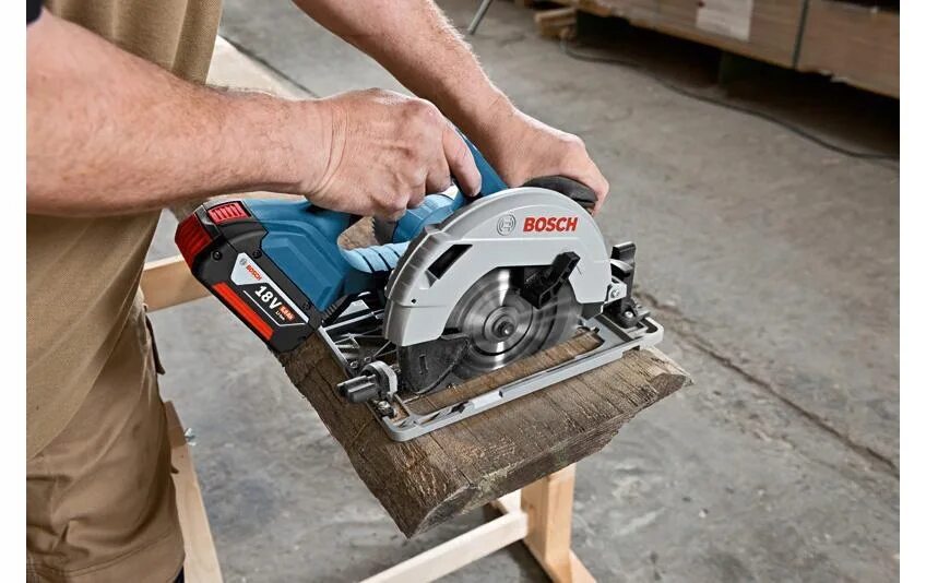 Bosch GKS 18 V-li. Циркулярная пила Bosch GKS. GKS 18v-57 g. Bosch GKS 600. Циркулярная пила по дереву аккумуляторная