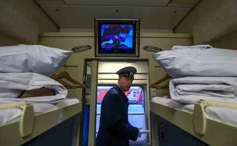 Телевизор в купе поезда