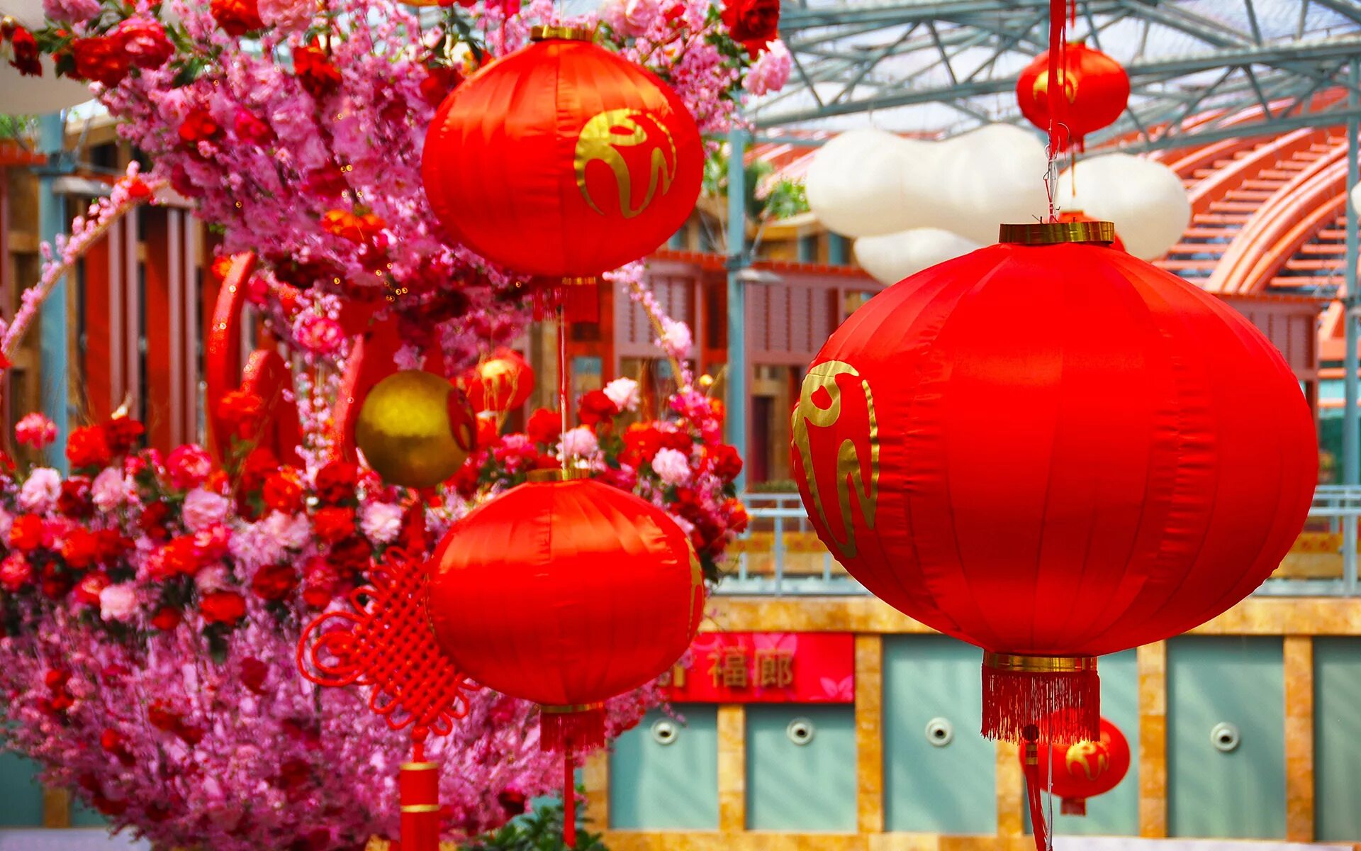 Как будет китайский красный. Фонарик китайский красный. Китайские новогодние украшения. Китайские фонарики. Новый год в Китае.