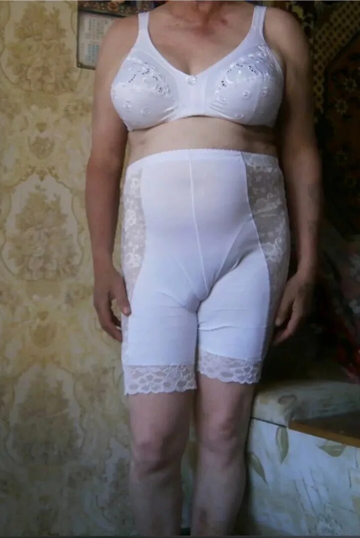 бабушкины панталоны. мальчик в панталонах. ив монтан панталоны. мальчик в панталонах. в голубых панталонах.