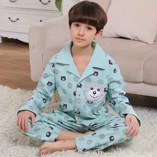 Дети мальчики в пижаме
