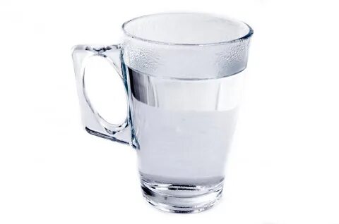 Чашка с водой