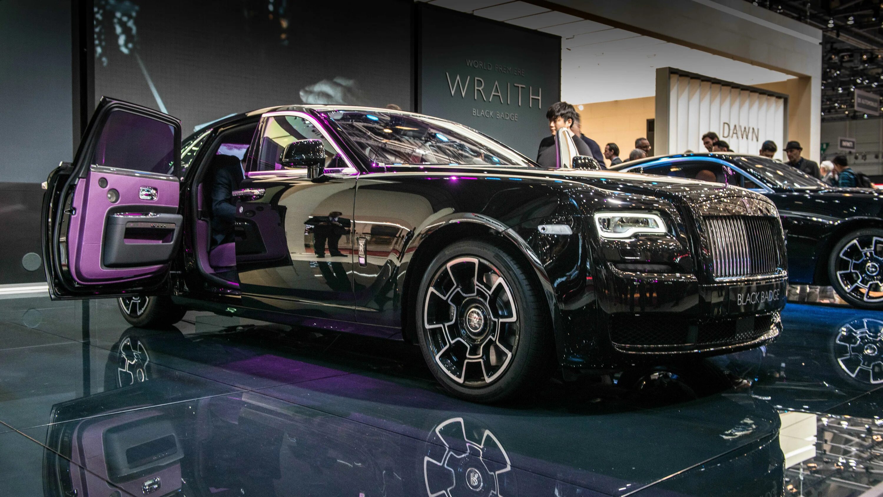 Rolls royce badge. Rolls Royce Ghost 2022 Black. Rolls Royce Ghost Black badge 2022. Роллс Ройс Ghost Black badge. Rolls Royce Wraith Black badge.